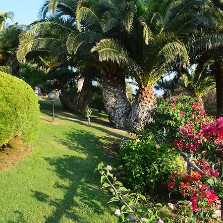Apart-hotel Fenicia 3*